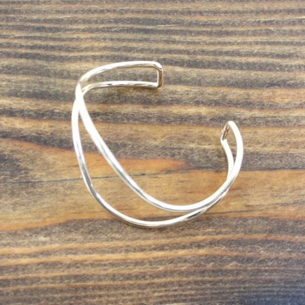 b19049-01 gold cuff
