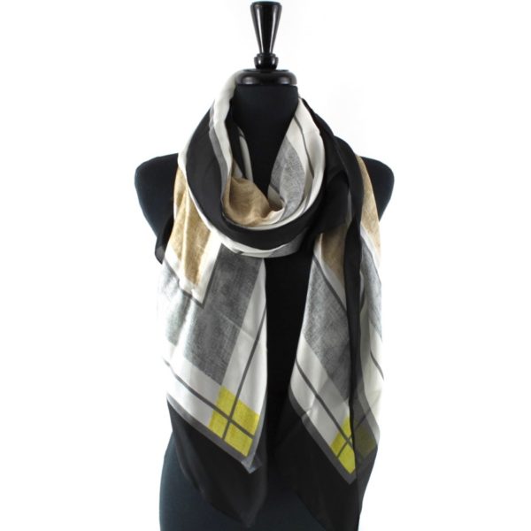 sand jewels black