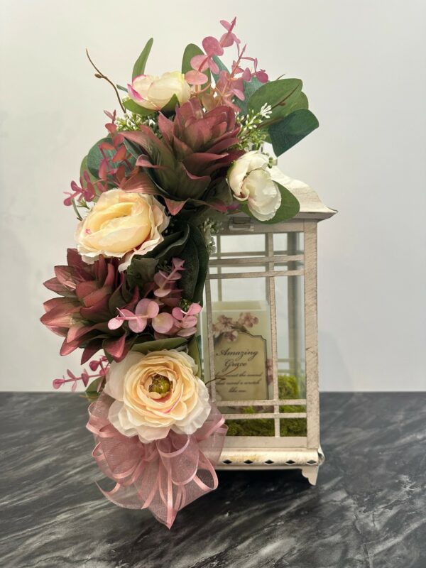 13.25 emb white lantern